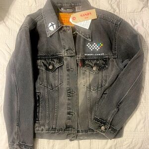 Levi’s denim jacket / Microsoft Women in Gaming, sz medium